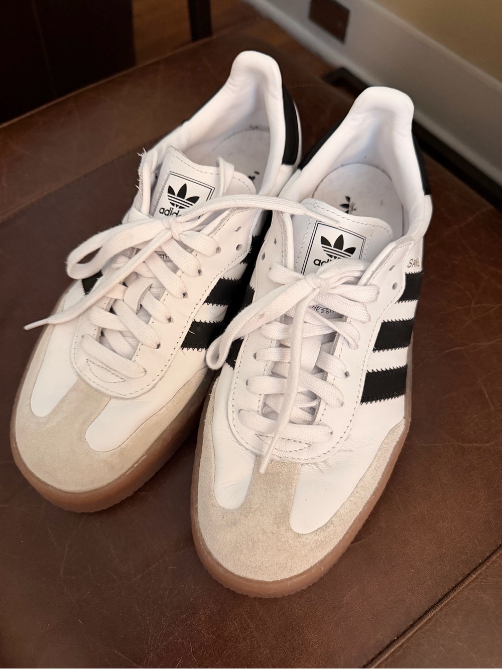 Adidas Women’s Sambae Sneakers in White & Black with Gum Sole. Sz 8.5. EUC. - Picture 9 of 11